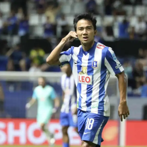 โทรหาใคร! ชนาธิป เล่าที่มาท่าดีใจยกหู